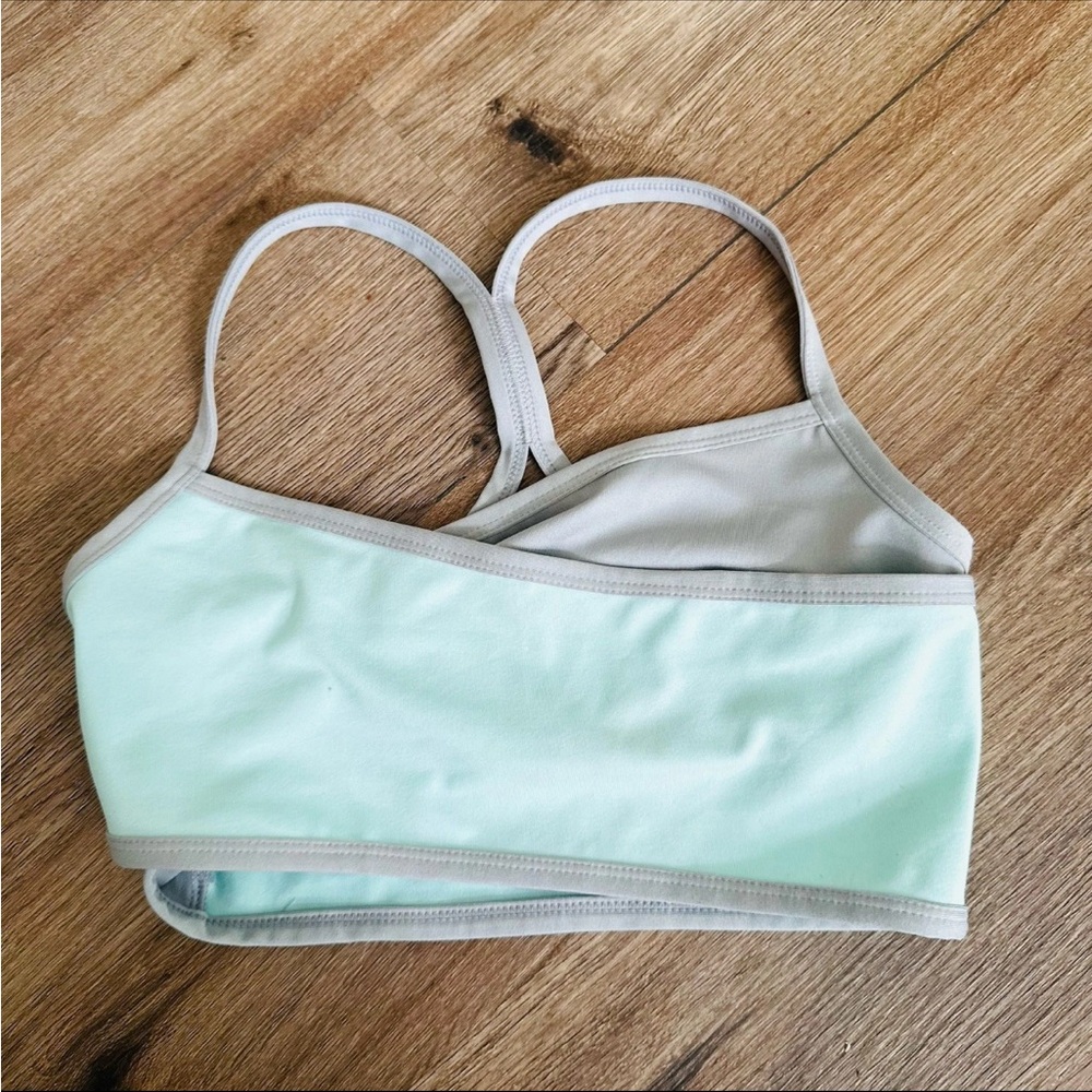 LA+Image Women's Size SMALL Strappy Back Sports Bra Mint Gray Cross Front